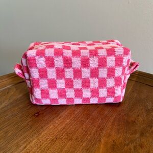 Checkered knit cosmetic pouch